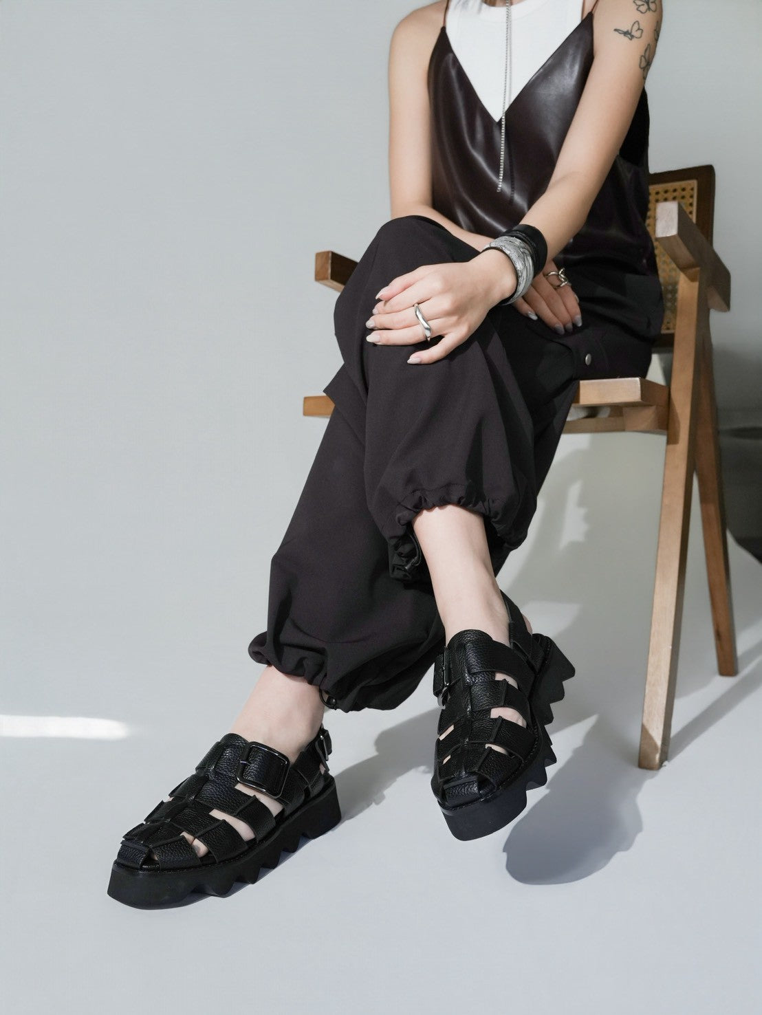 742061 CHIE